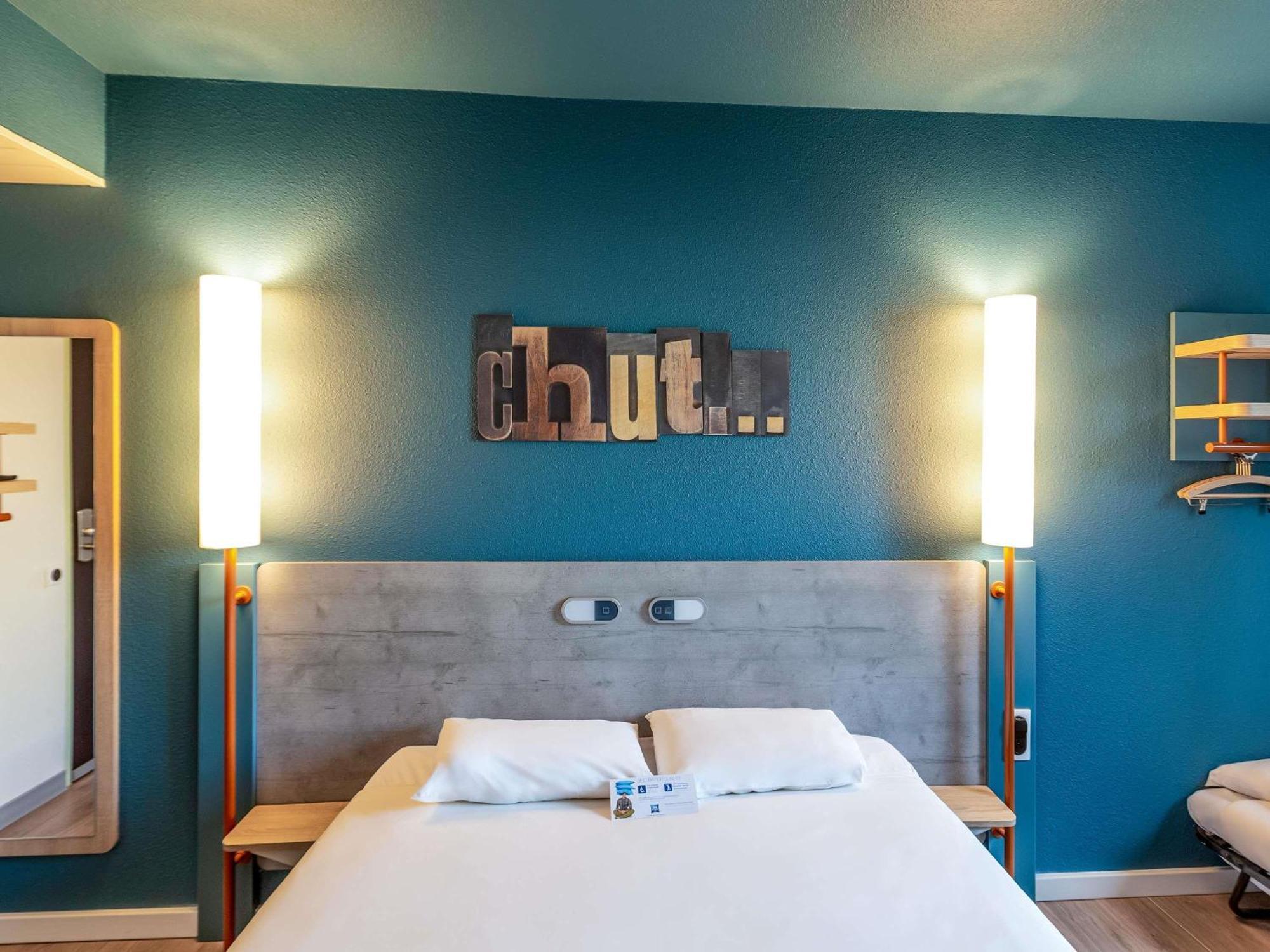 Ibis Budget Pertuis Portes Du Luberon Экстерьер фото